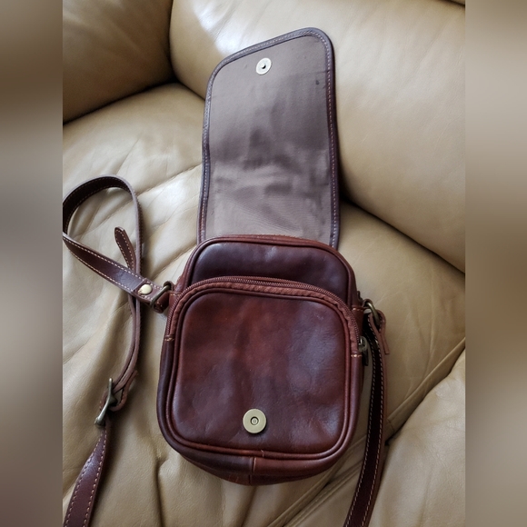 Raffaello Firenze gorgeous Leather crossbody Shoulder Bag Made in Italy - Picture 4 of 7